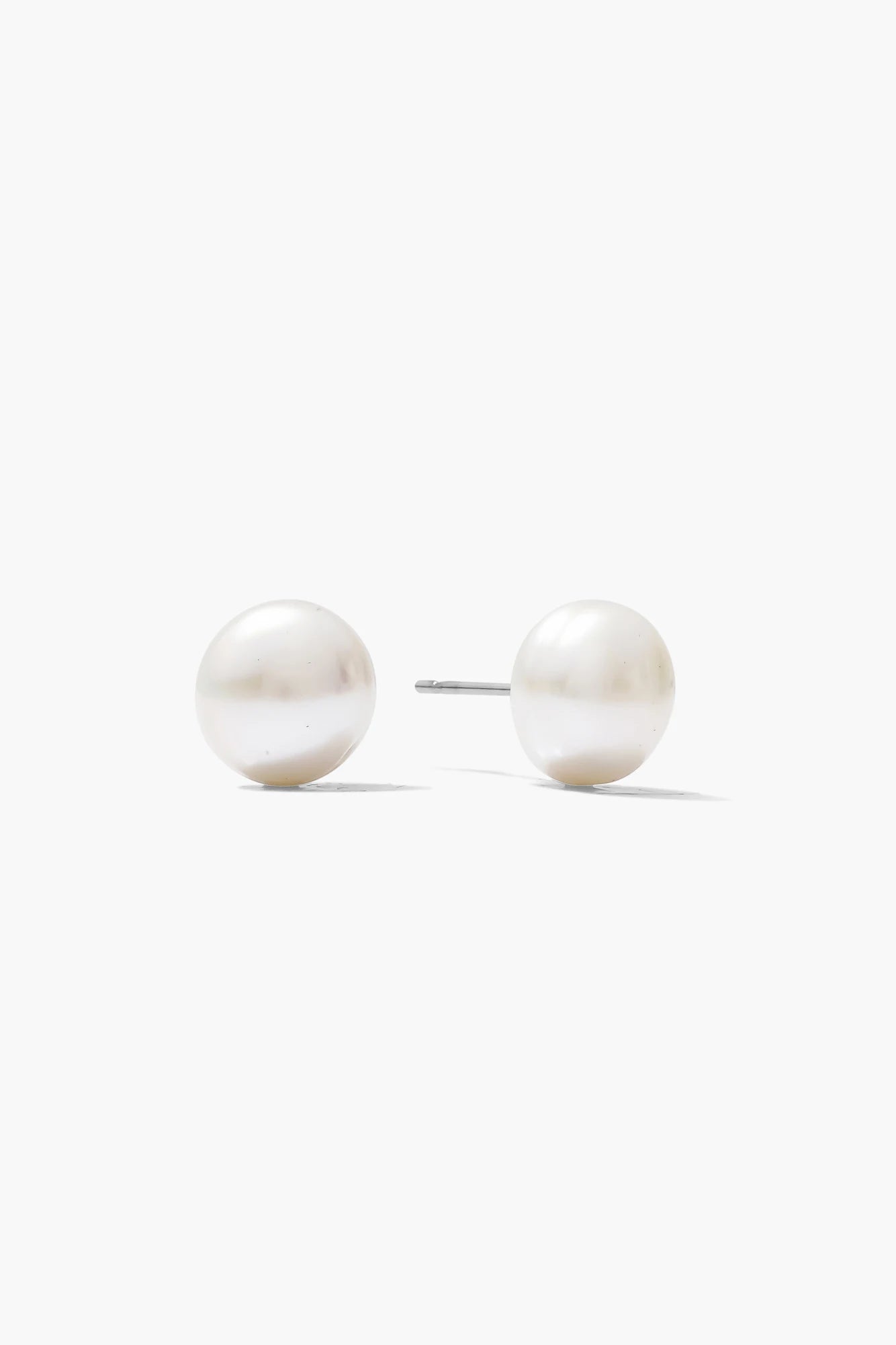 Pearl Stud 01