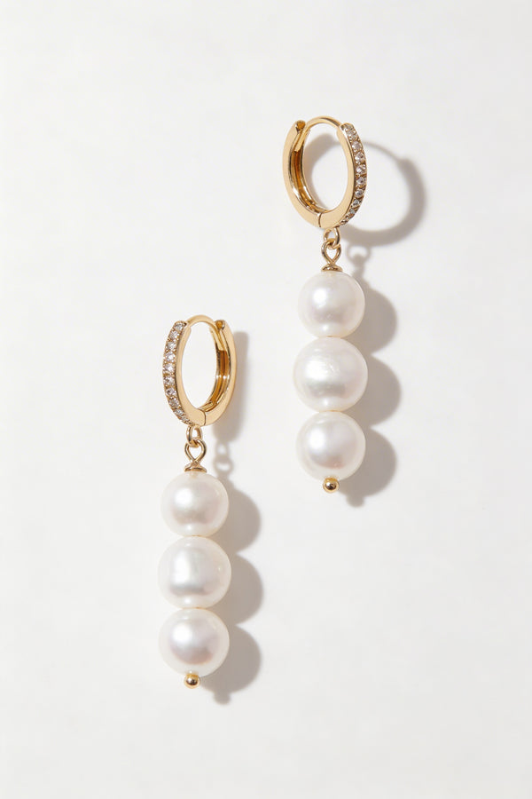 Maja Pearl Earrings