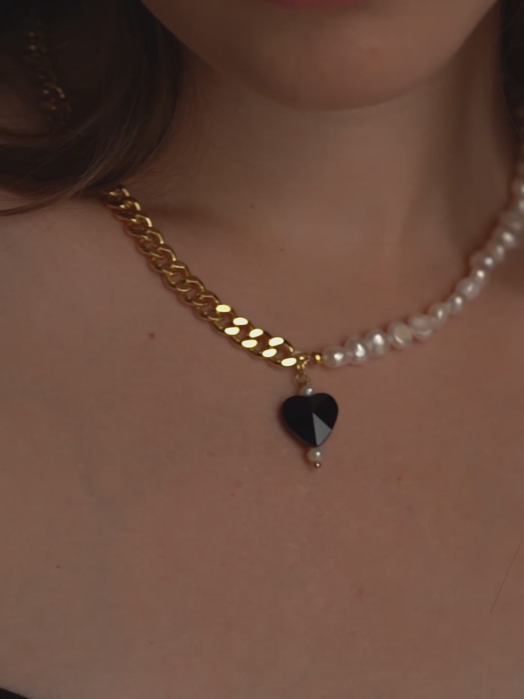Kuro Baroque Pearl & Heart Chain Necklace