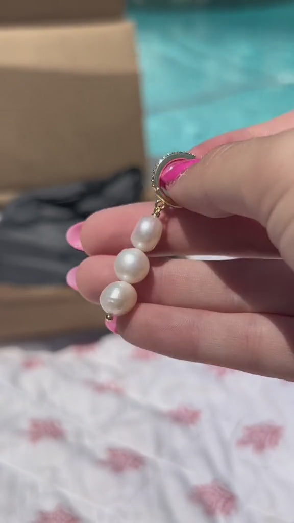 Maja Pearl Earrings